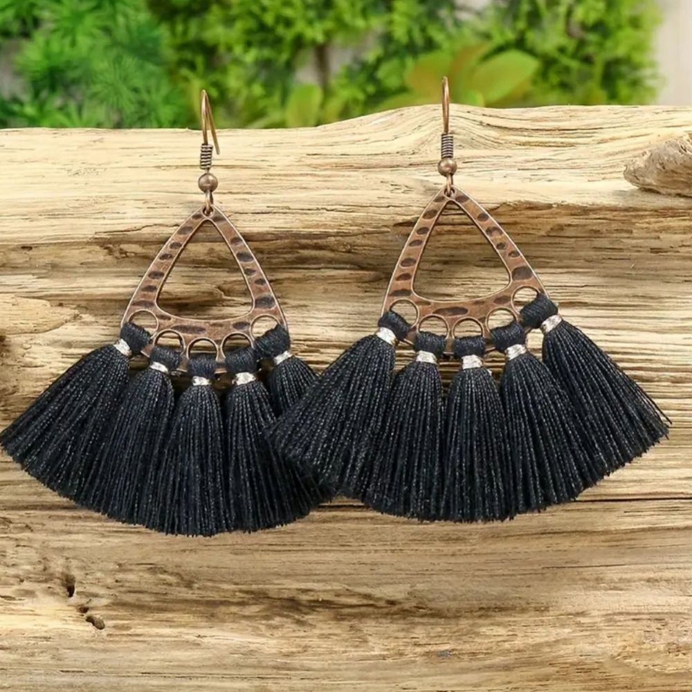 Black tassel fringe fan earrings